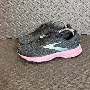 Brooks Launch 7 Running  Shoes Size 7.5 Color Grey & Purple